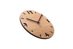 Design Wanduhr 'Duhrchbruch Eiche rund'