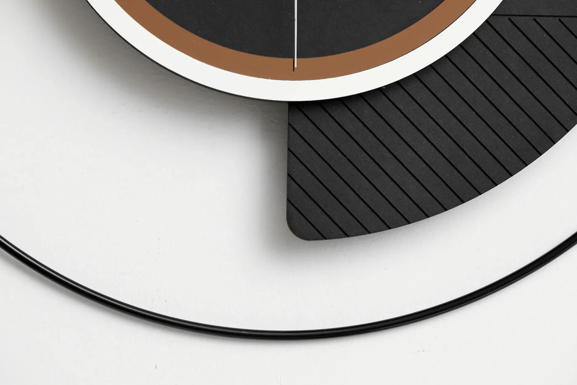 Design Wanduhr 'THE BALANCED.'
