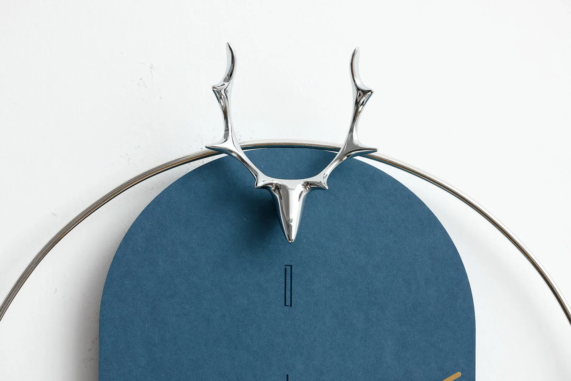 Design Wanduhr 'THE BLUE SKY.'
