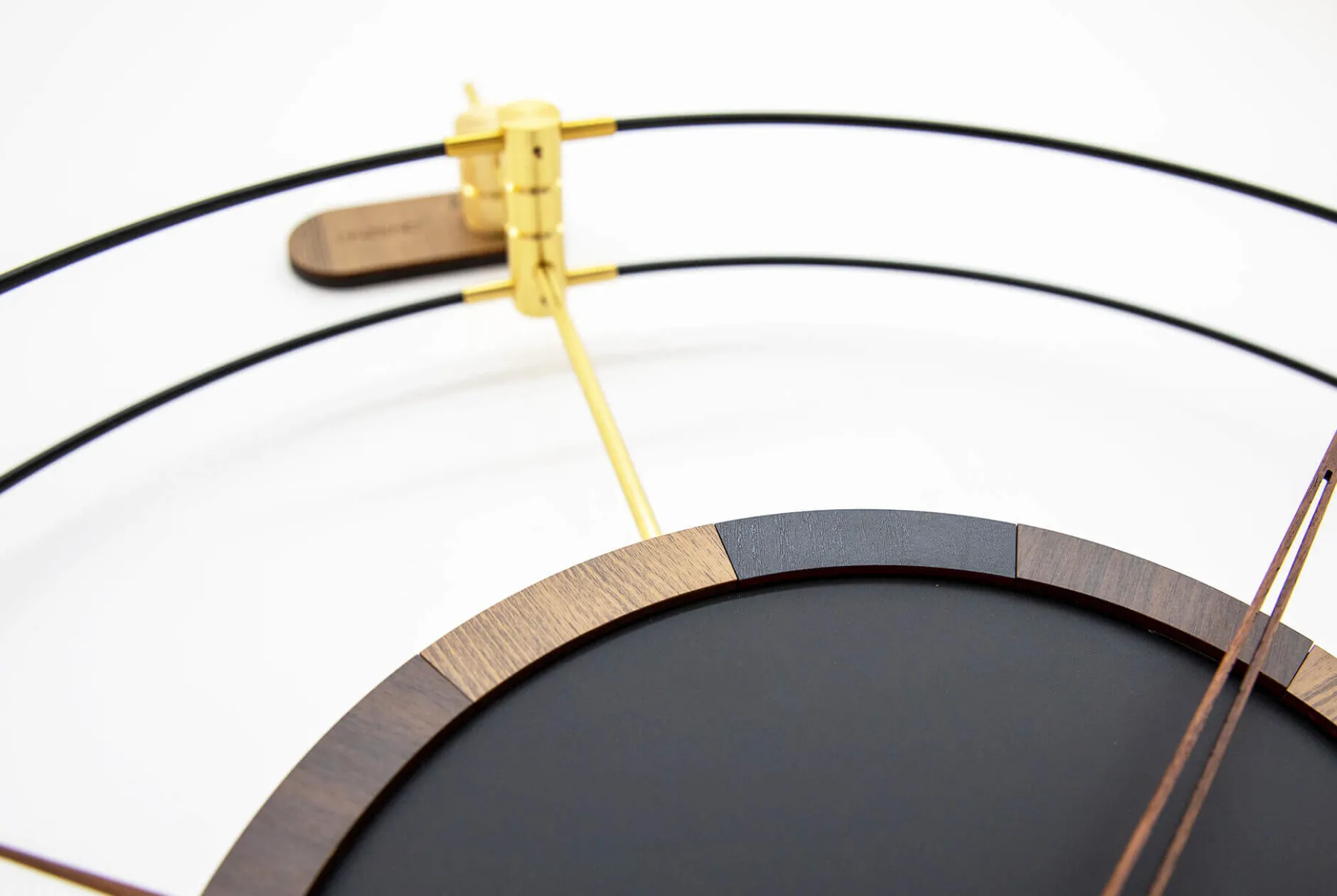 Design Wanduhr 'THE CIRCLE.'