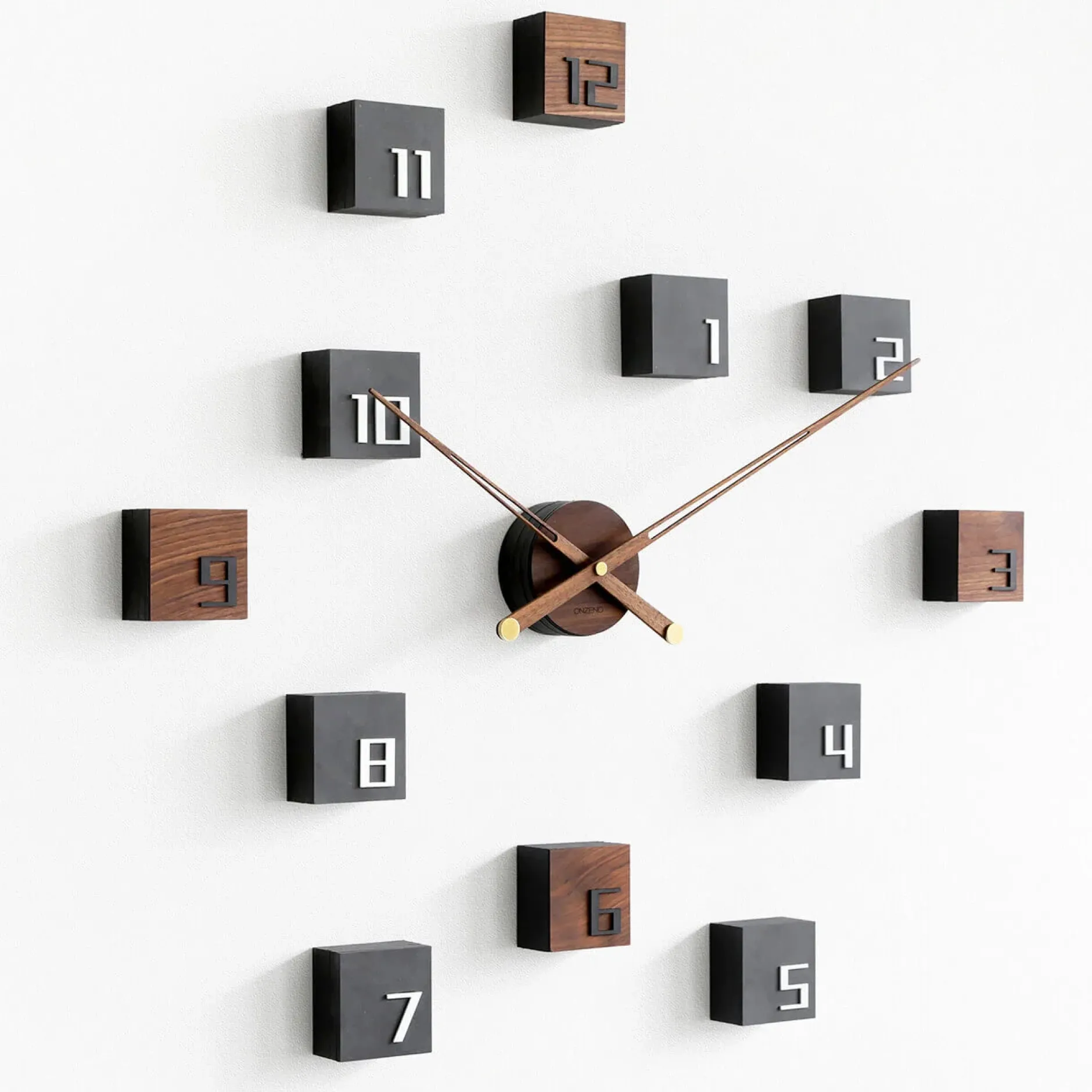 Design Wanduhr 'THE COMPLEX.'