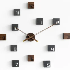 Design Wanduhr 'THE COMPLEX.'