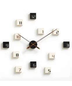 Design Wanduhr 'THE CONTRAST'