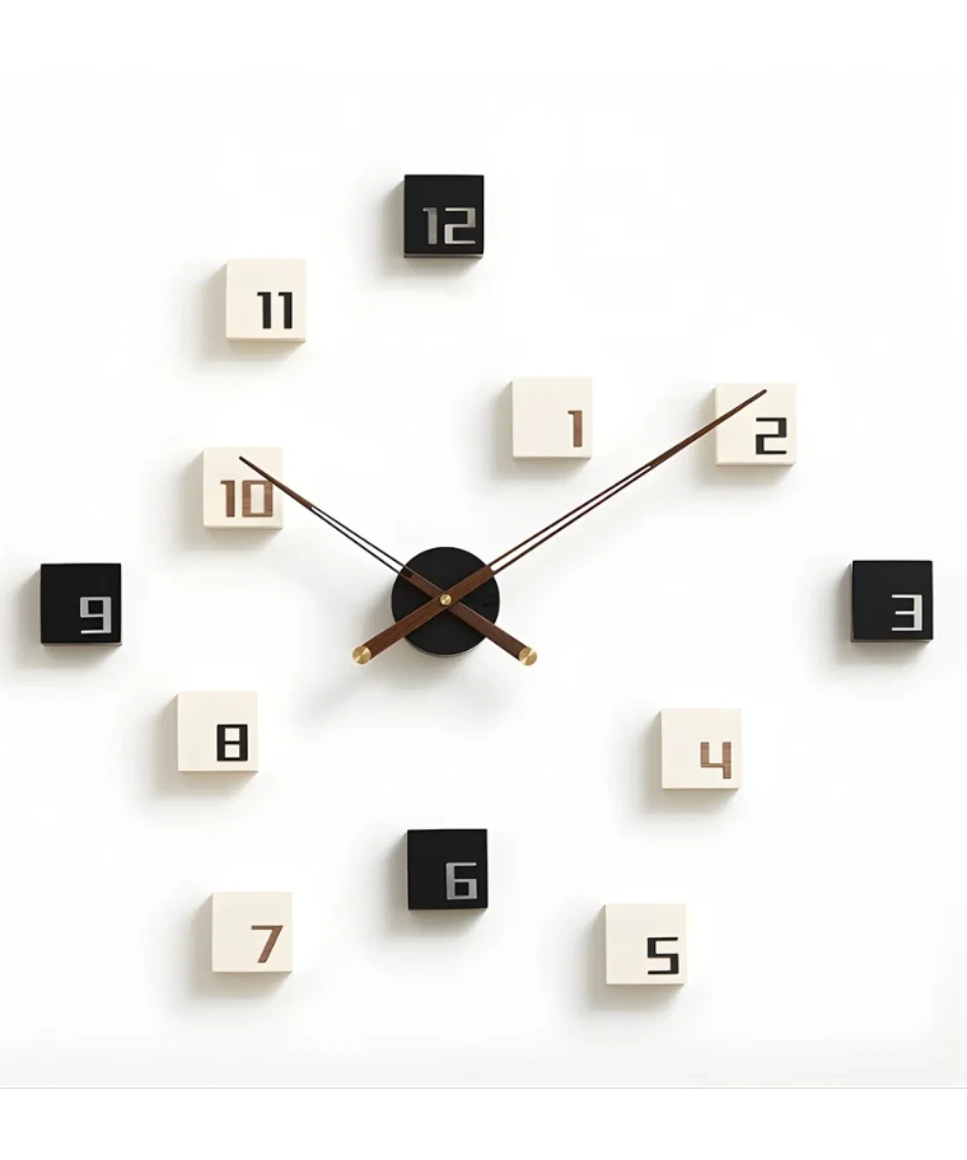 Design Wanduhr 'THE CONTRAST'