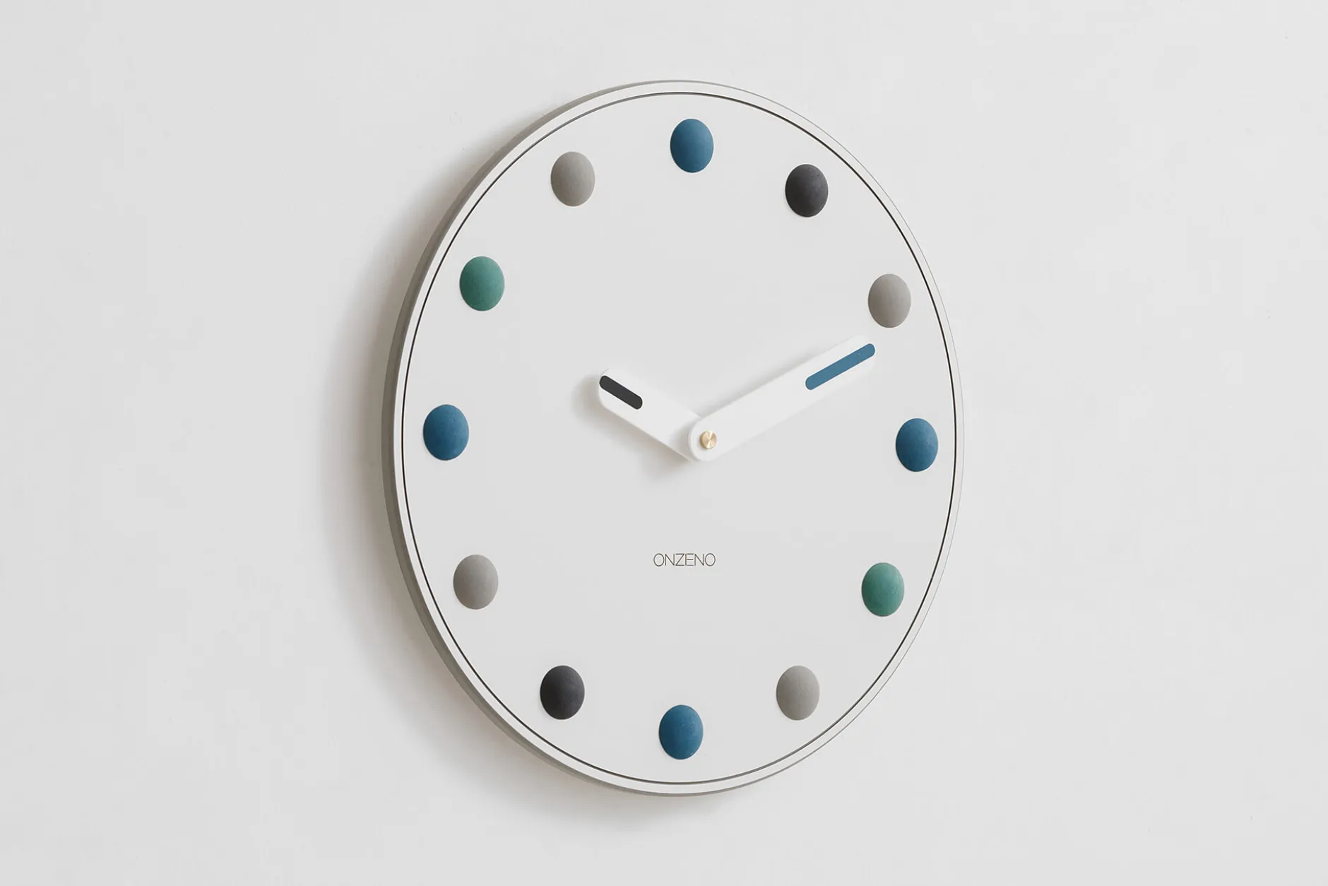 Design Wanduhr 'THE DISCUSSION.'