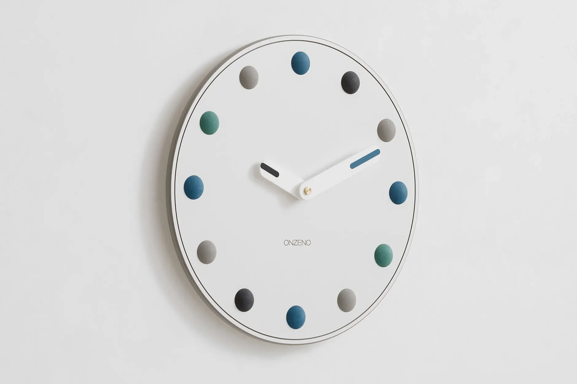 Design Wanduhr 'THE DISCUSSION.'