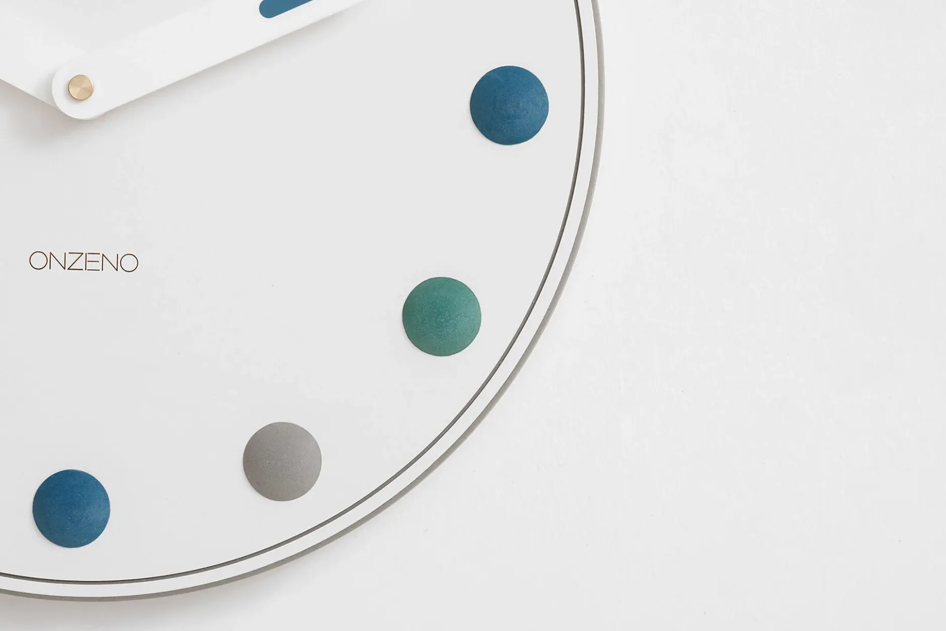 Design Wanduhr 'THE DISCUSSION.'