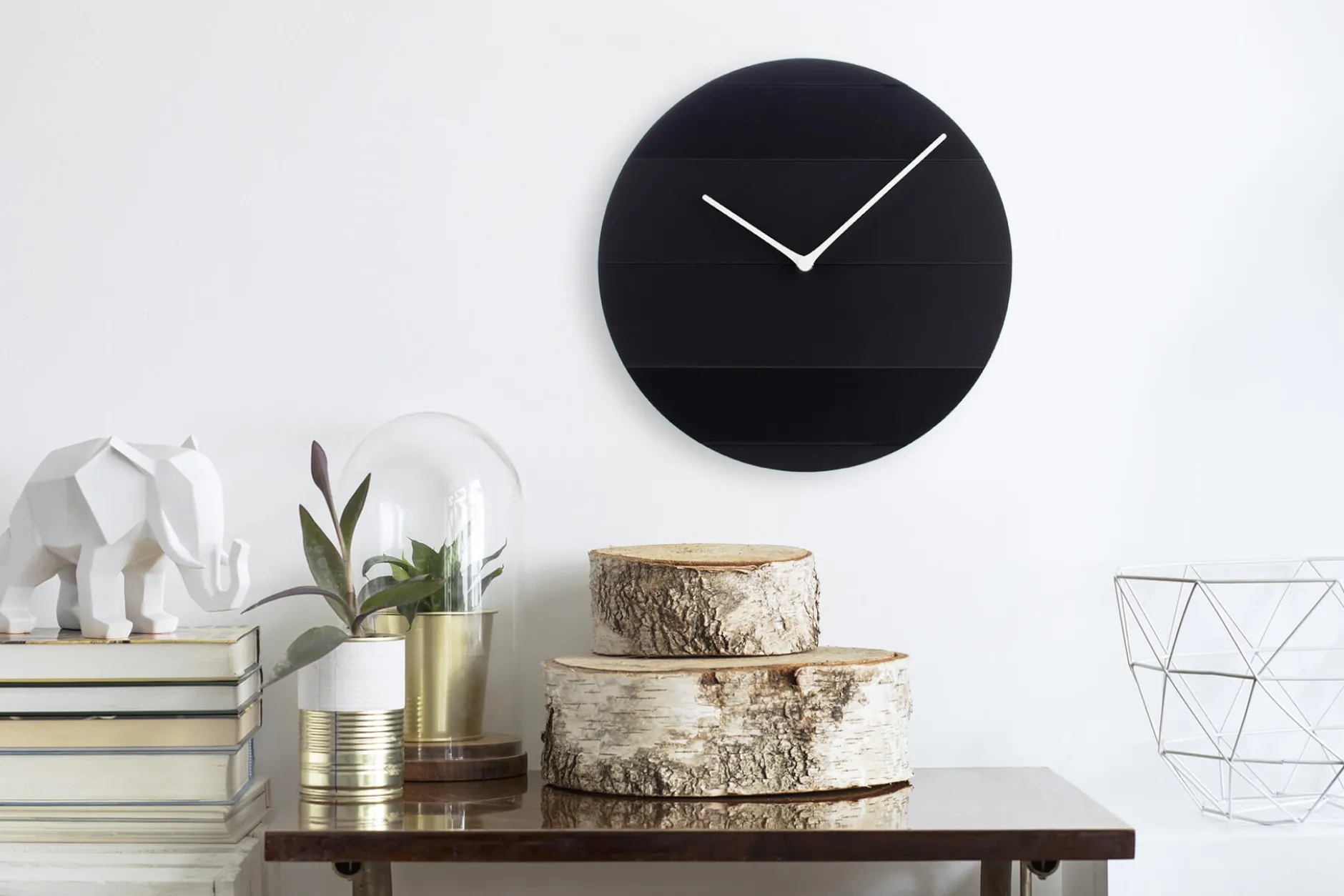 Design Wanduhr 'THE ESSENTIAL.'