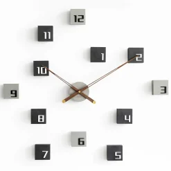 Design Wanduhr 'THE FRAGMENTED.'