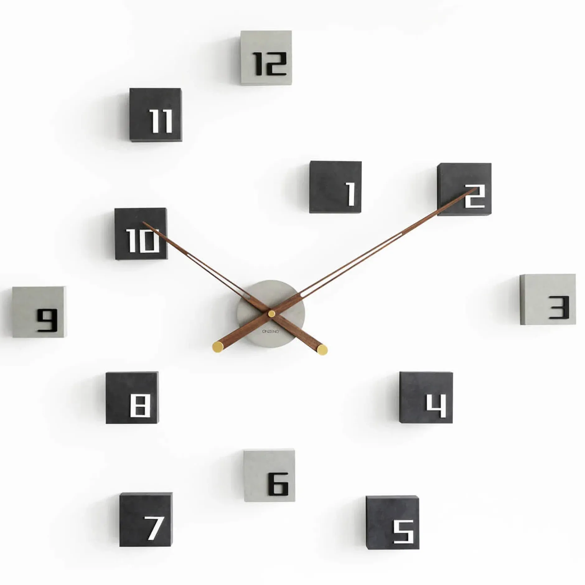 Design Wanduhr 'THE FRAGMENTED.'