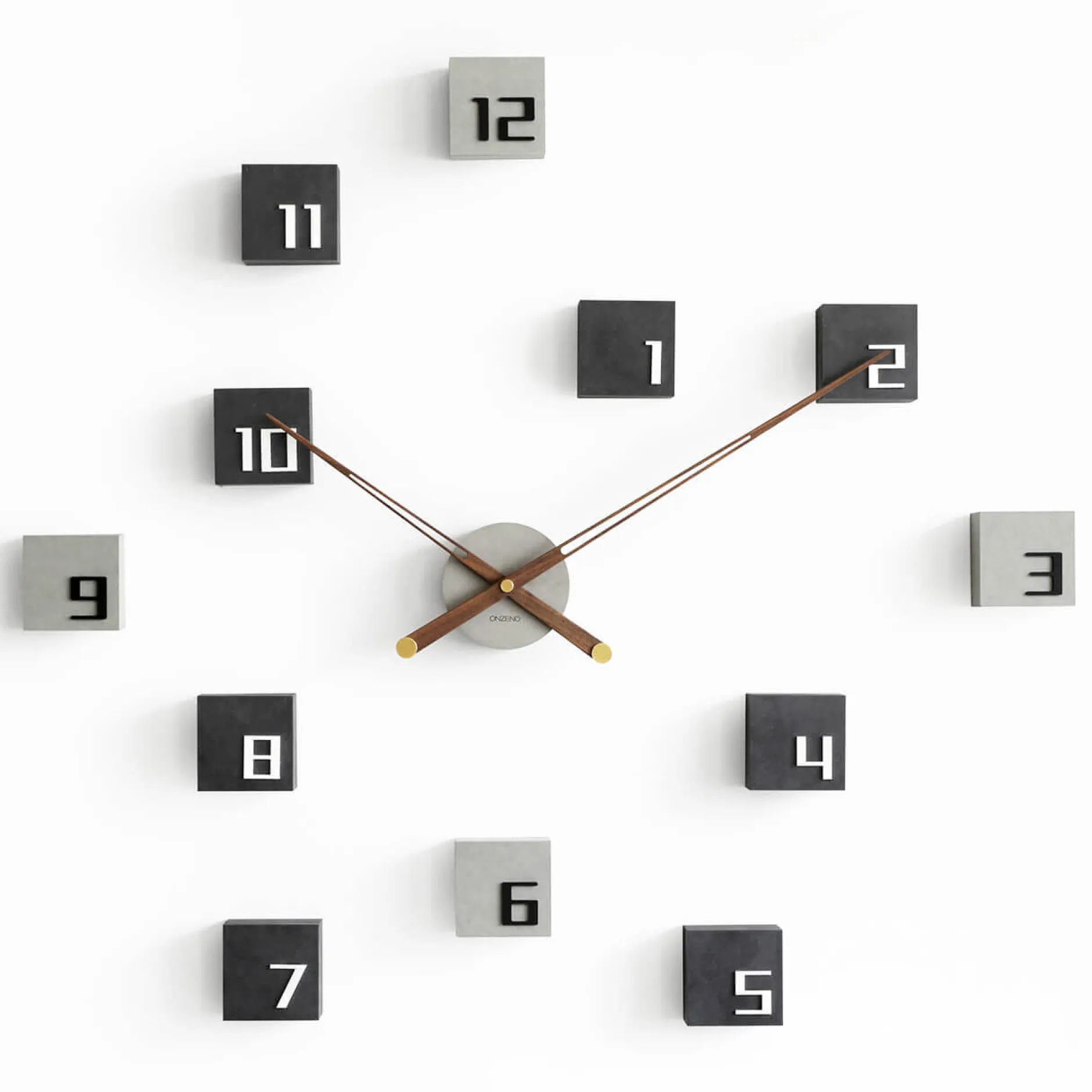 Design Wanduhr 'THE FRAGMENTED.'