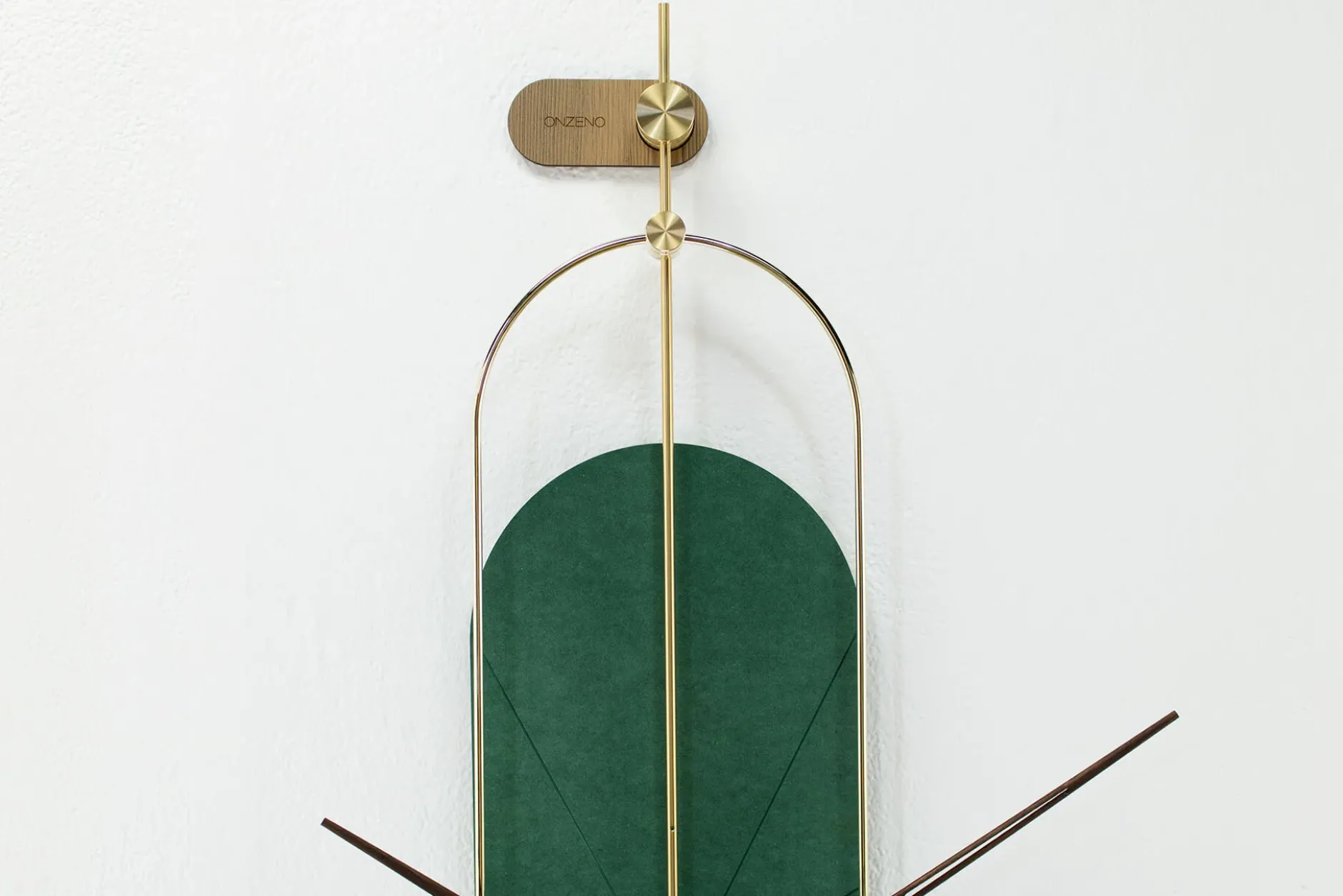 Design Wanduhr 'THE GREEN PLANET.'