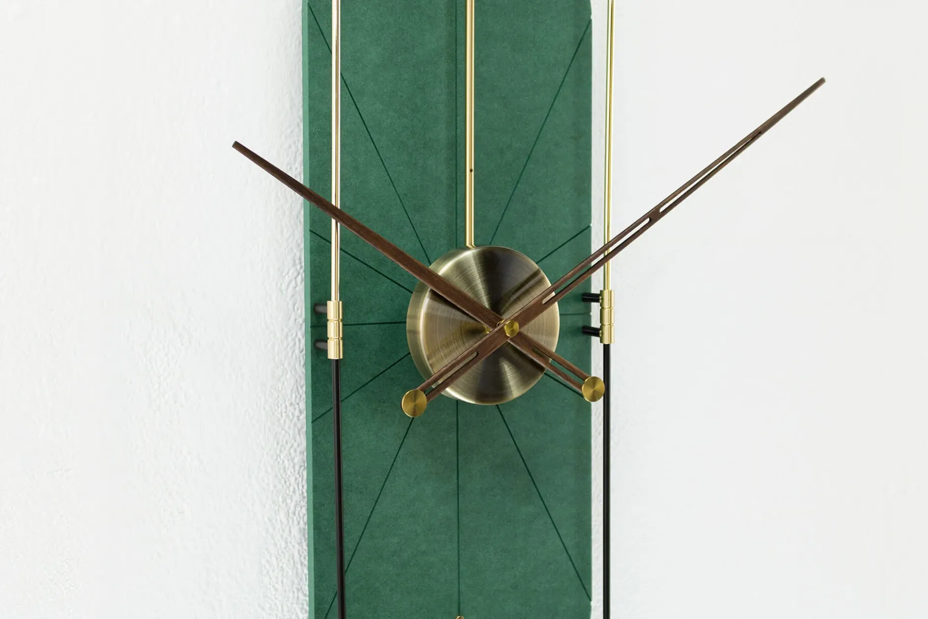 Design Wanduhr 'THE GREEN PLANET.'