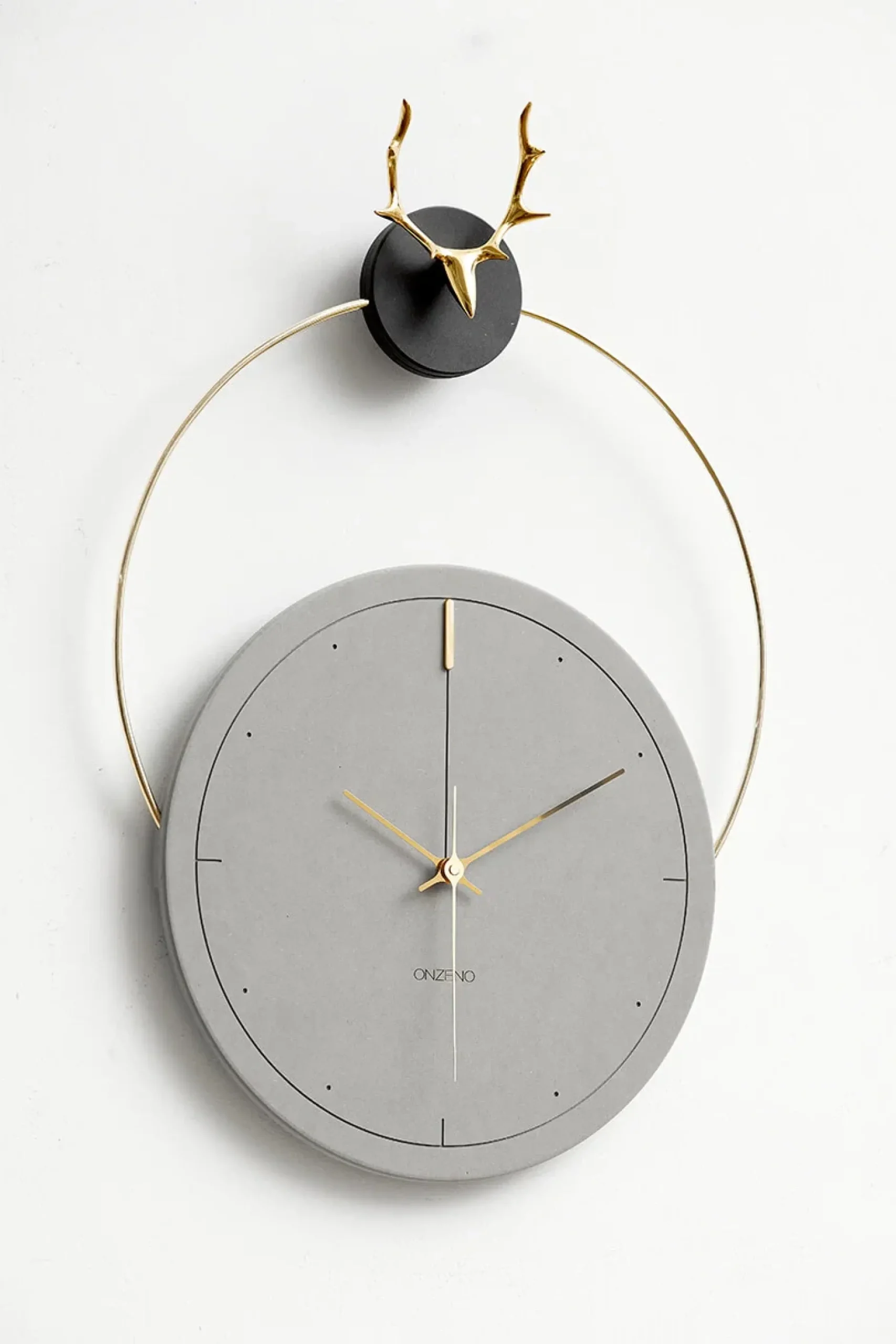 Design Wanduhr 'THE GREY ANTLER.'
