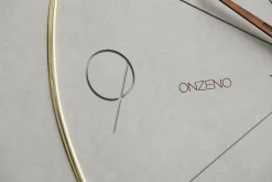 Design Wanduhr 'THE GREY MOON.'