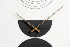 Design Wanduhr 'THE HOURGLASS.'