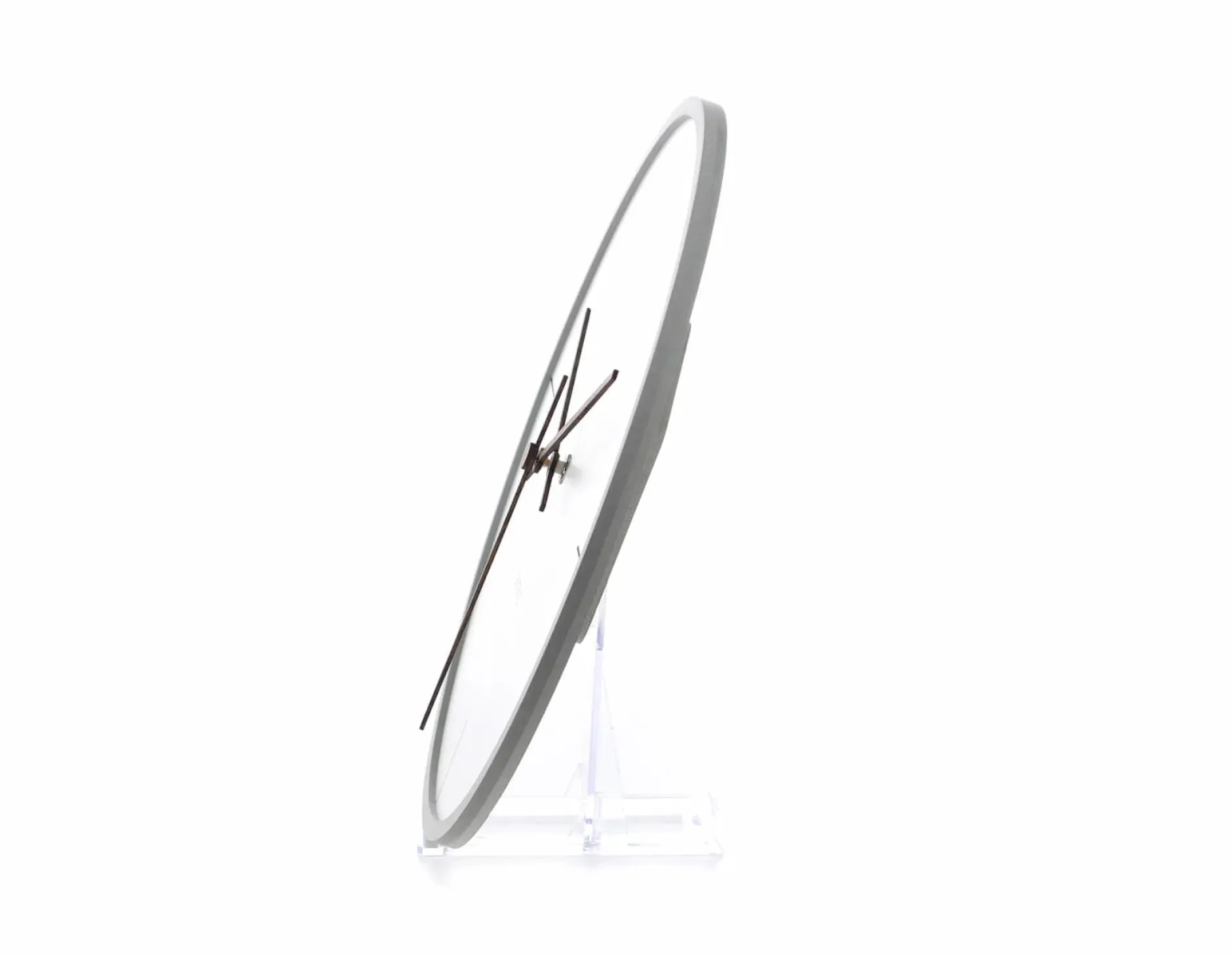 Design Wanduhr 'THE MATURE.'