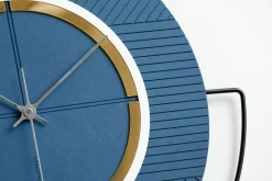 Design Wanduhr 'THE PASSENGER.'