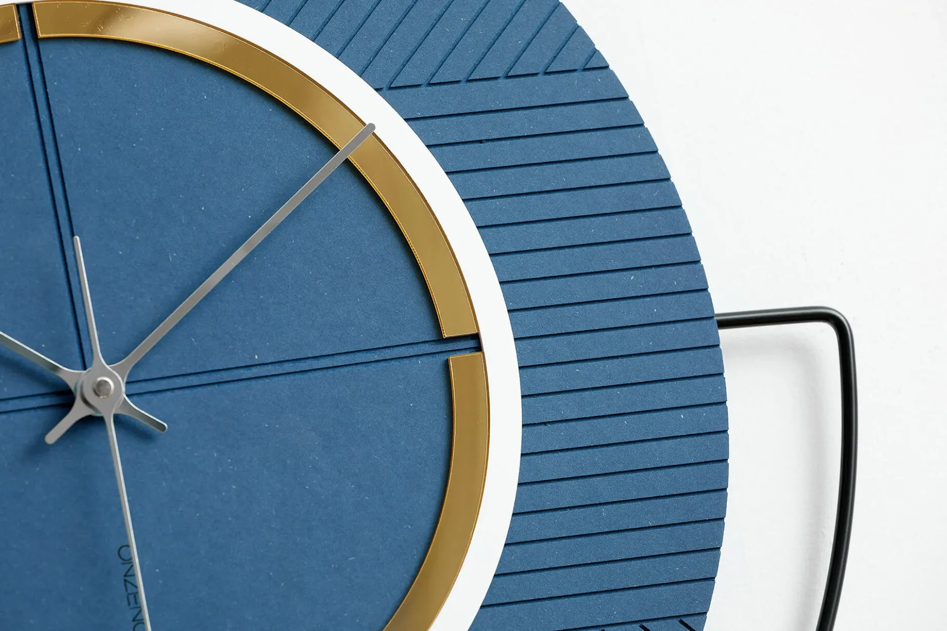 Design Wanduhr 'THE PASSENGER.'
