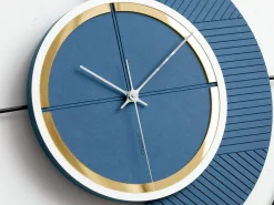 Design Wanduhr 'THE PASSENGER.'