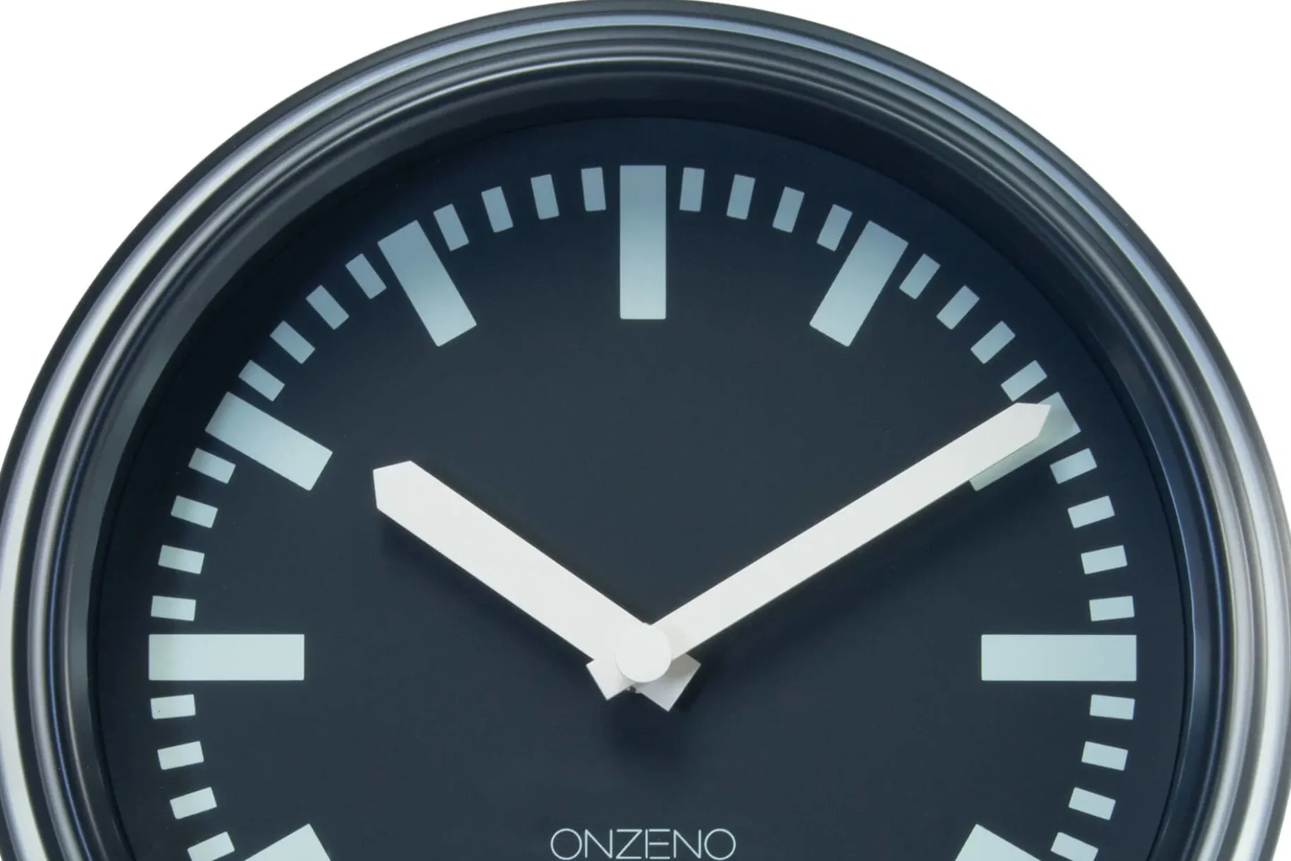 Design Wanduhr 'THE PIONEERING.'