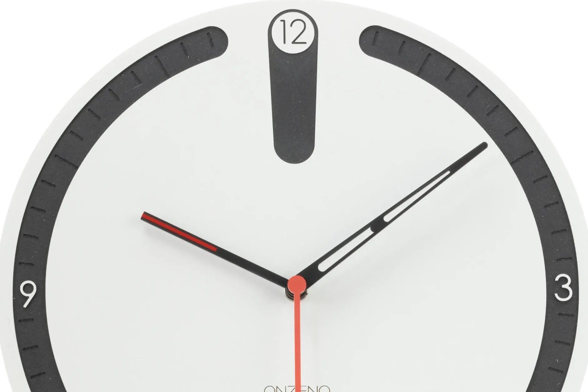 Design Wanduhr 'THE SPORTY.'