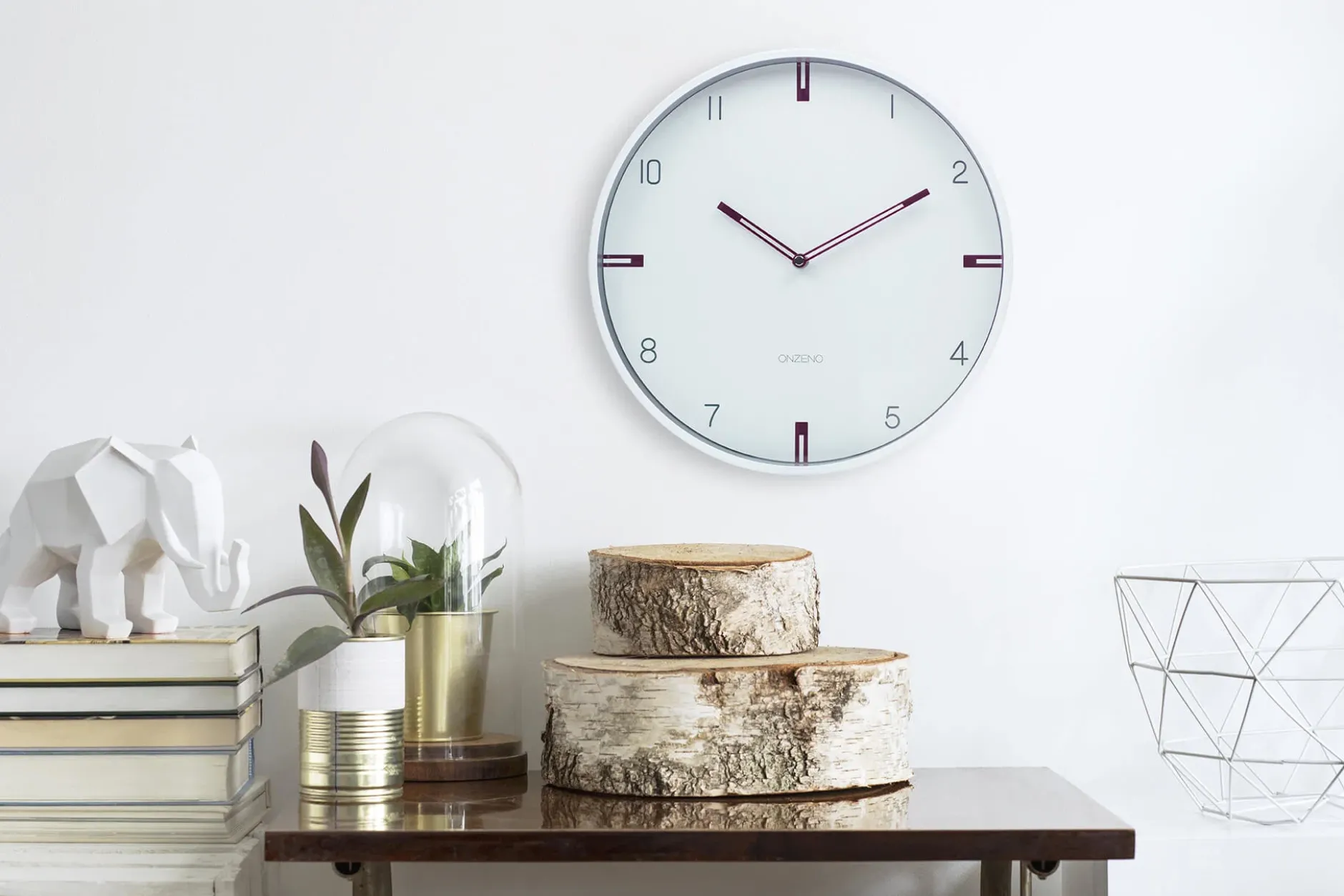 Design Wanduhr 'THE STRIKING.'