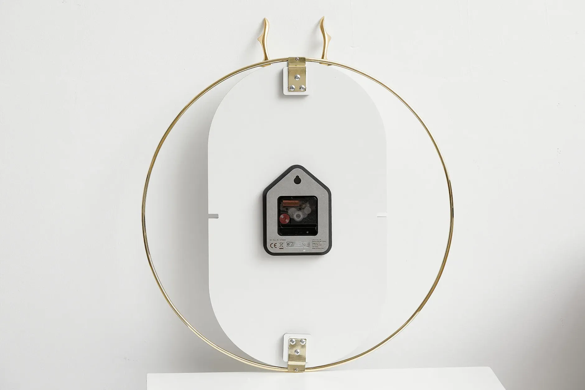 Design Wanduhr 'THE WHITE SKY.'