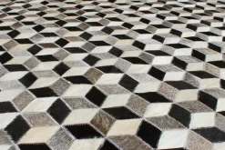 Handgefertigter Teppich 'Disillusion' 160x230cm