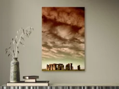 Kunstdruck auf Leinwand 'Clouds Over Stonehenge Vertical'