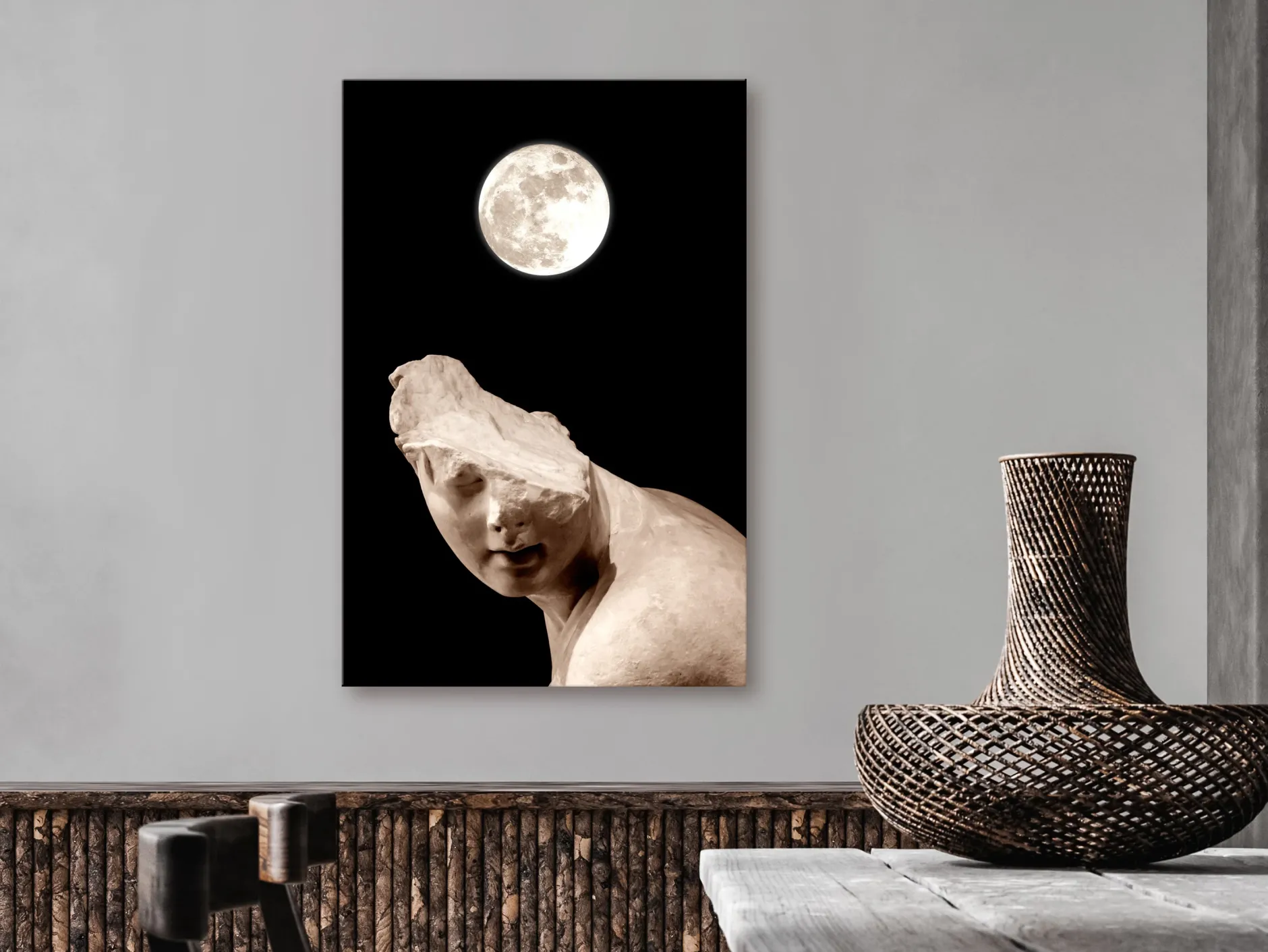 Kunstdruck auf Leinwand 'Moon and Statue Vertical'