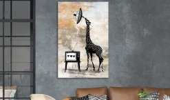Kunstdruck auf Leinwand 'Television Giraffe Vertical'