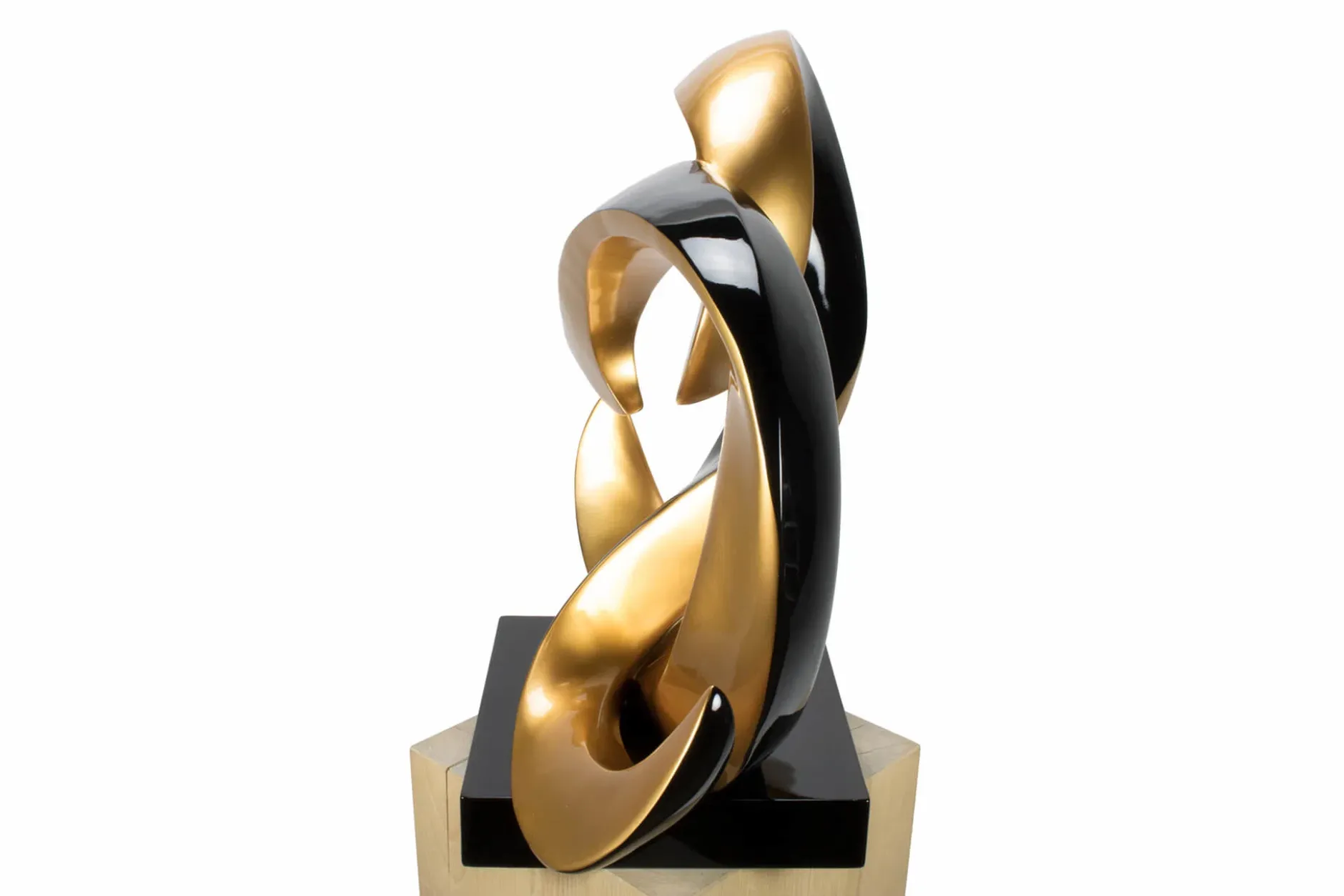 Kunststein Skulptur 'Bound by Magic' 59x57x29cm