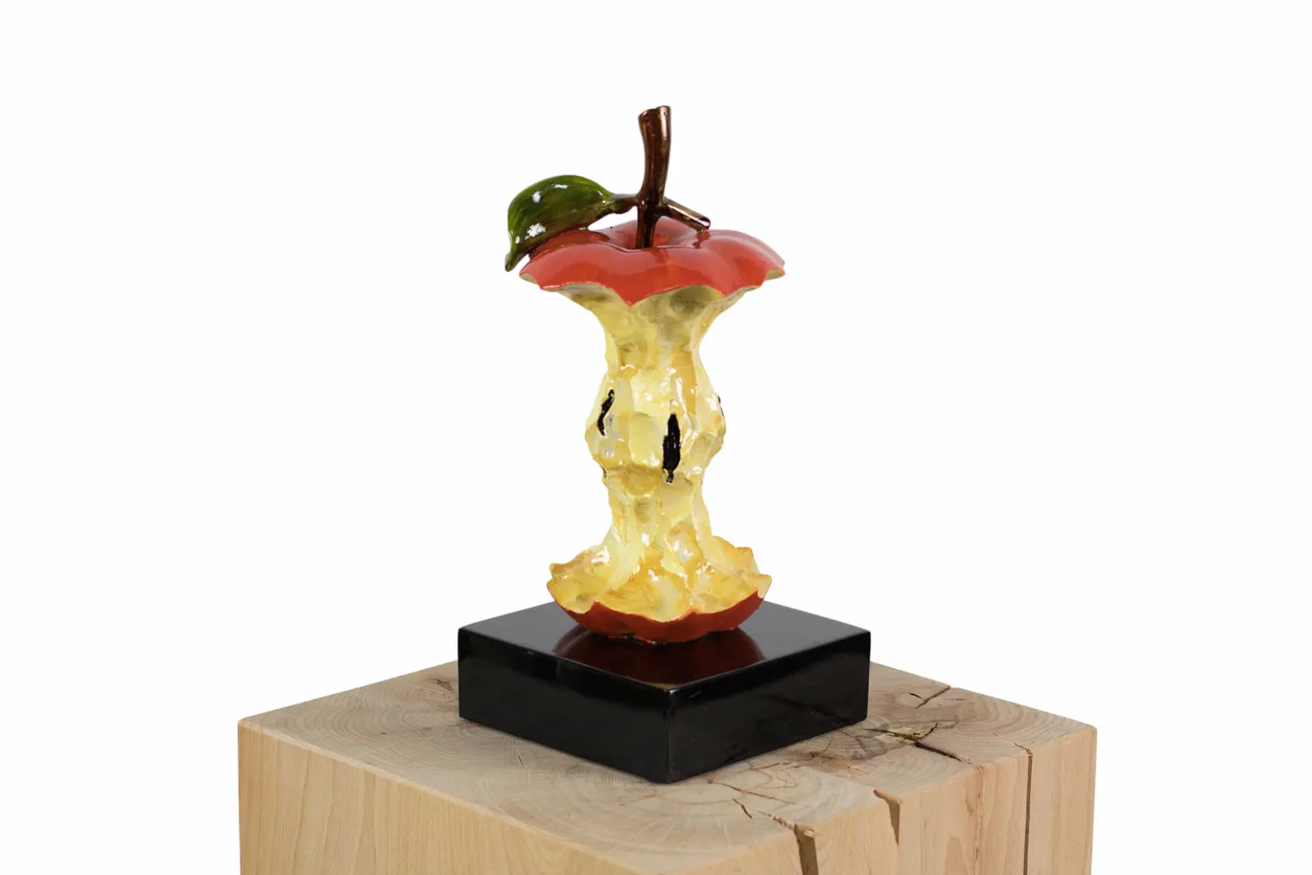 Kunststein Skulptur 'Verbotene Paradiesfrucht' 15x30x15cm