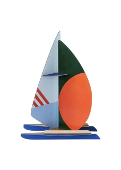 Papierskulptur 'Abstraktes Segelboot'