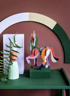 Papierskulptur 'Lebendiges Einhorn'