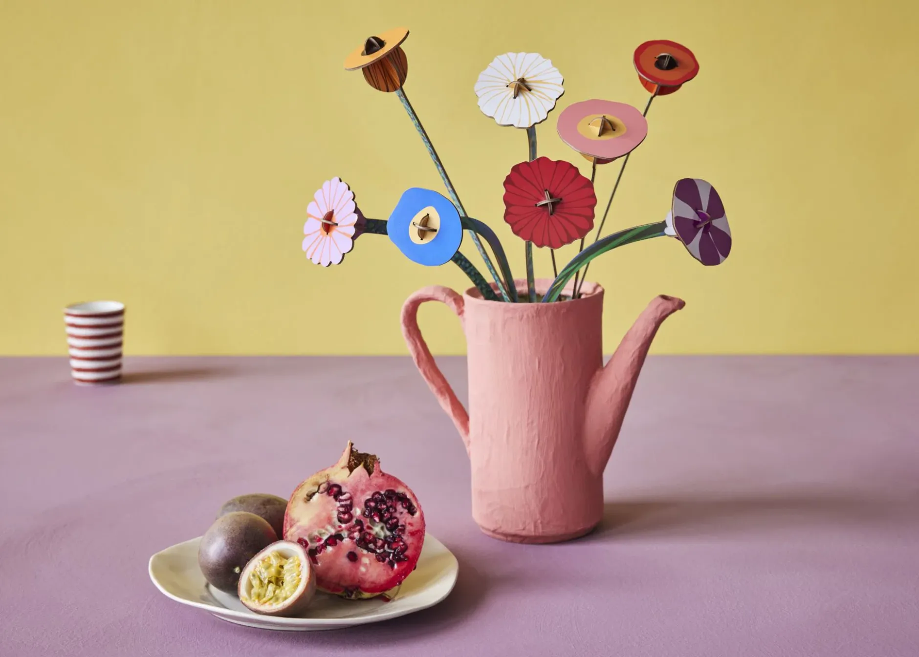 Papierskulptur 'Leuchtende Blüte'