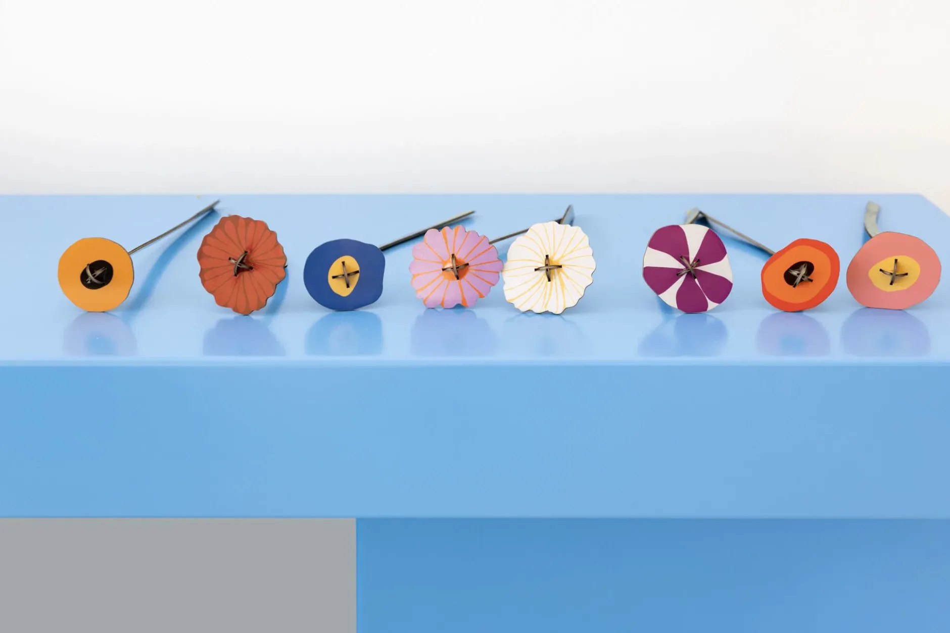 Papierskulptur 'Leuchtende Blüte'
