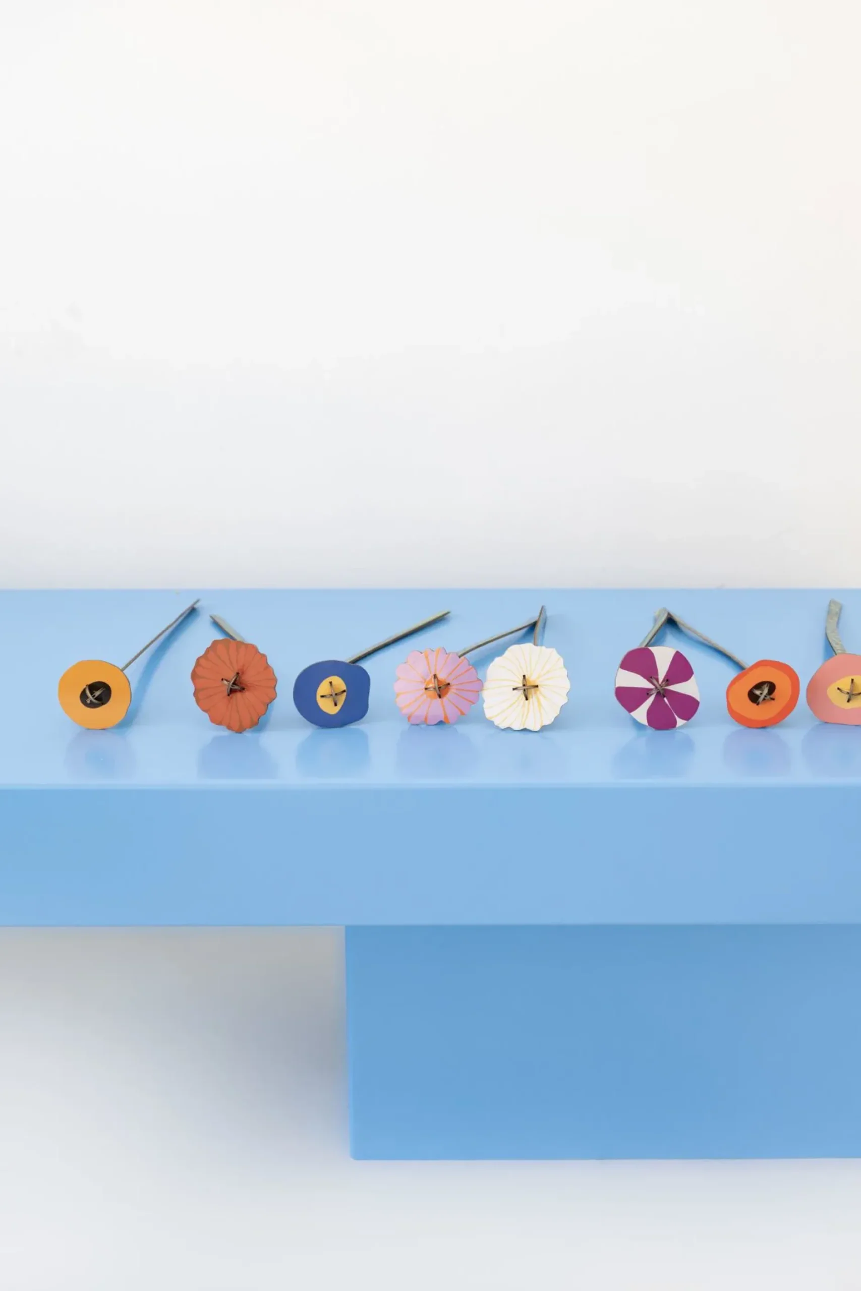 Papierskulptur 'Leuchtende Blüte'