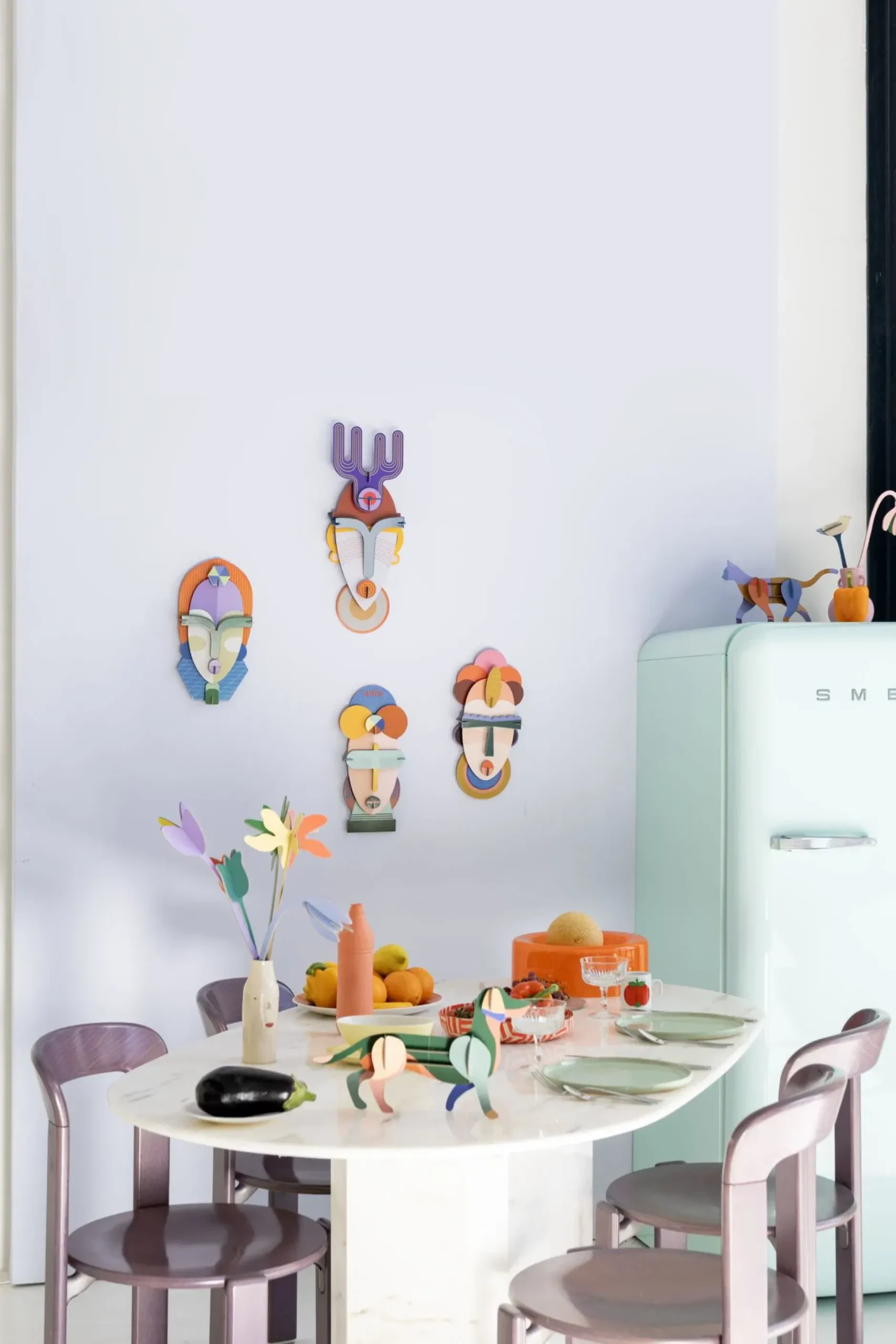 Papierskulptur 'Leuchtender Hund'