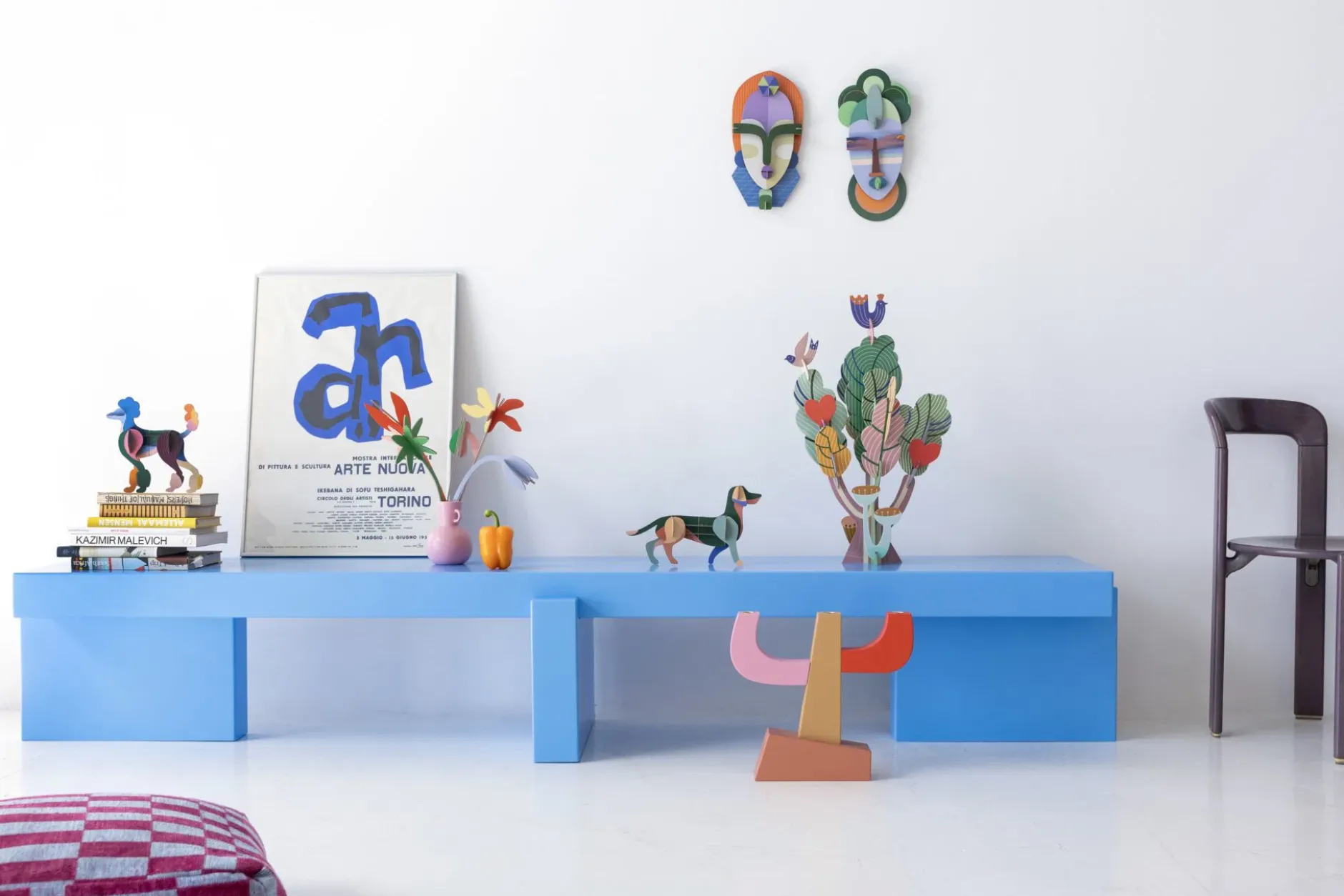 Papierskulptur 'Leuchtender Hund'