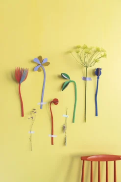 Papierskulptur 'Moderne Papierblumen'