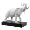 Porzellan Figur 'Majestic Elephant 3' von Goebel 43x57x25cm