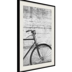 Poster 'Bicycle Leaning Against the Wall'