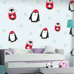 Selbstklebende Tapete 'Brawling Penguins'