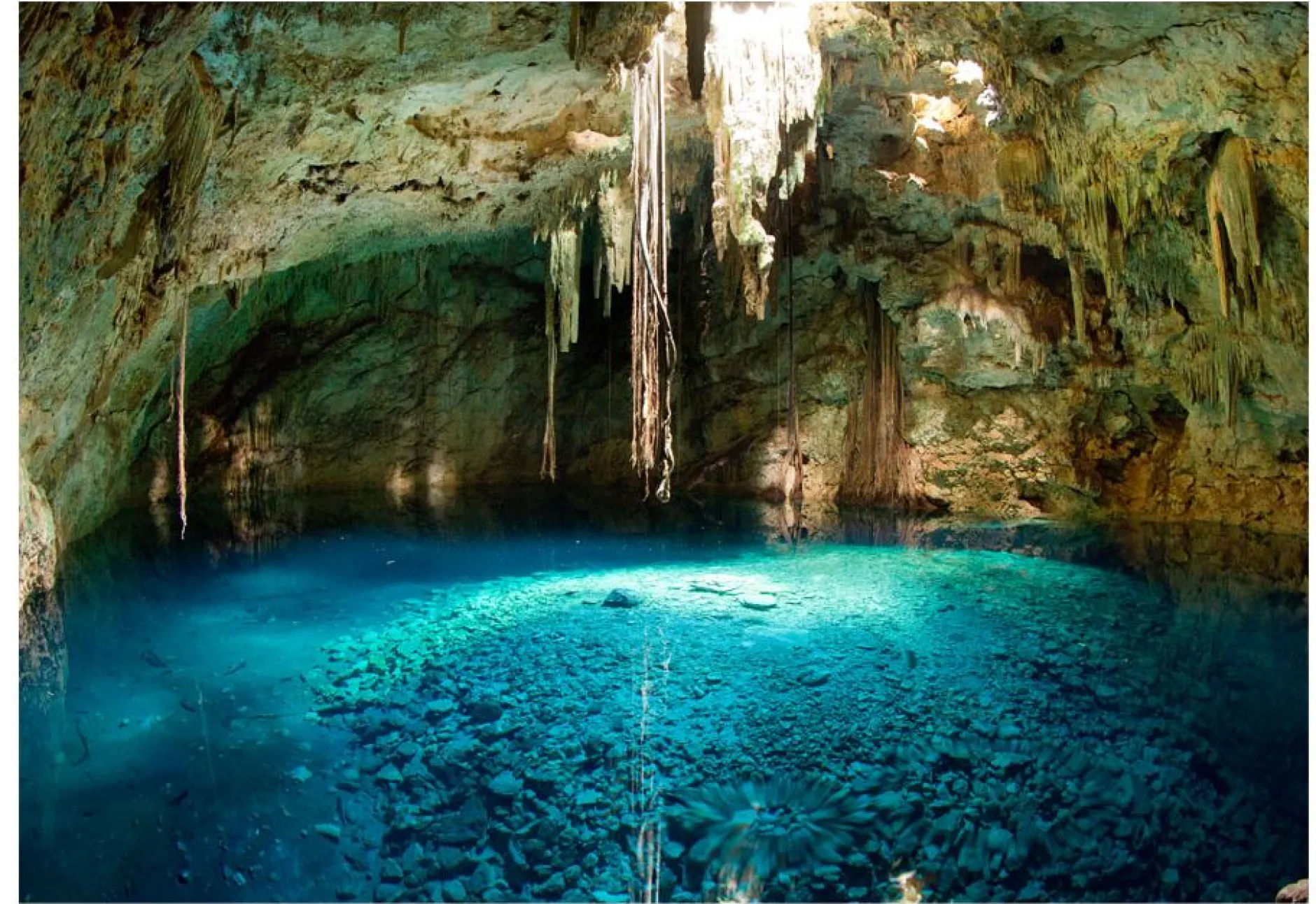 Tapete 'Stalactitehöhle'