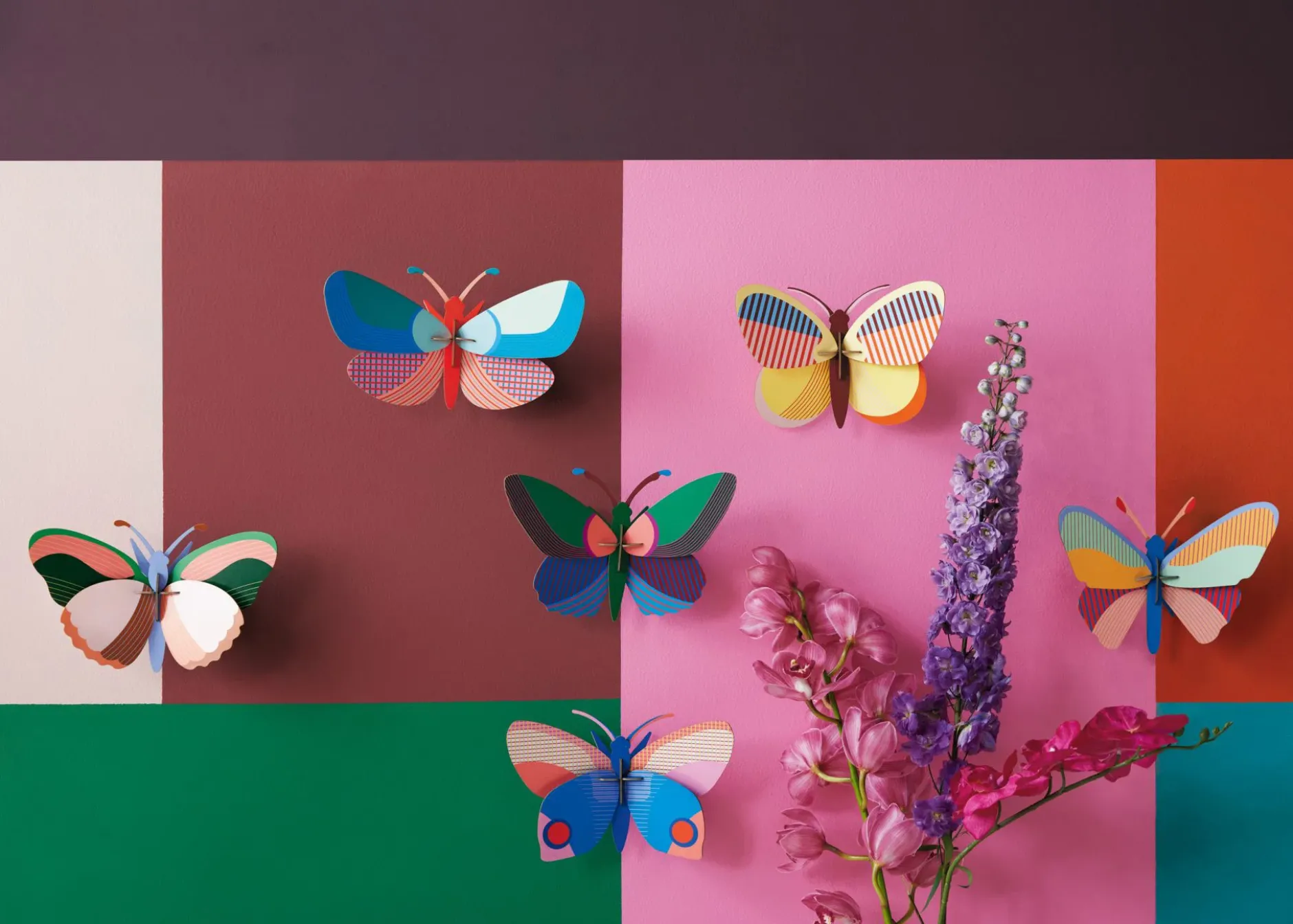 Wanddeko Papier 'Gemusterter Schmetterling'