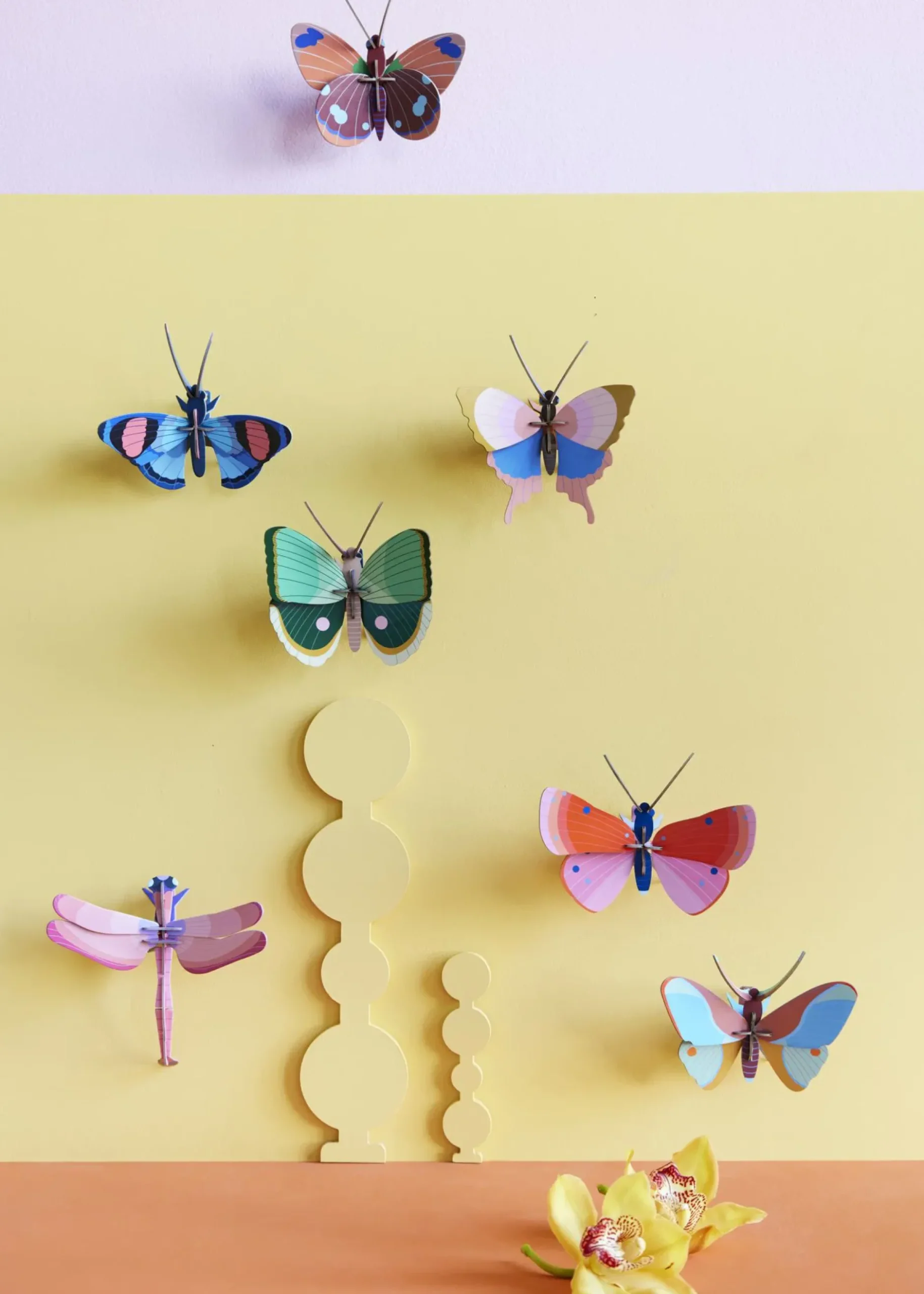 Wanddeko Papier 'Leuchtender Flügel'