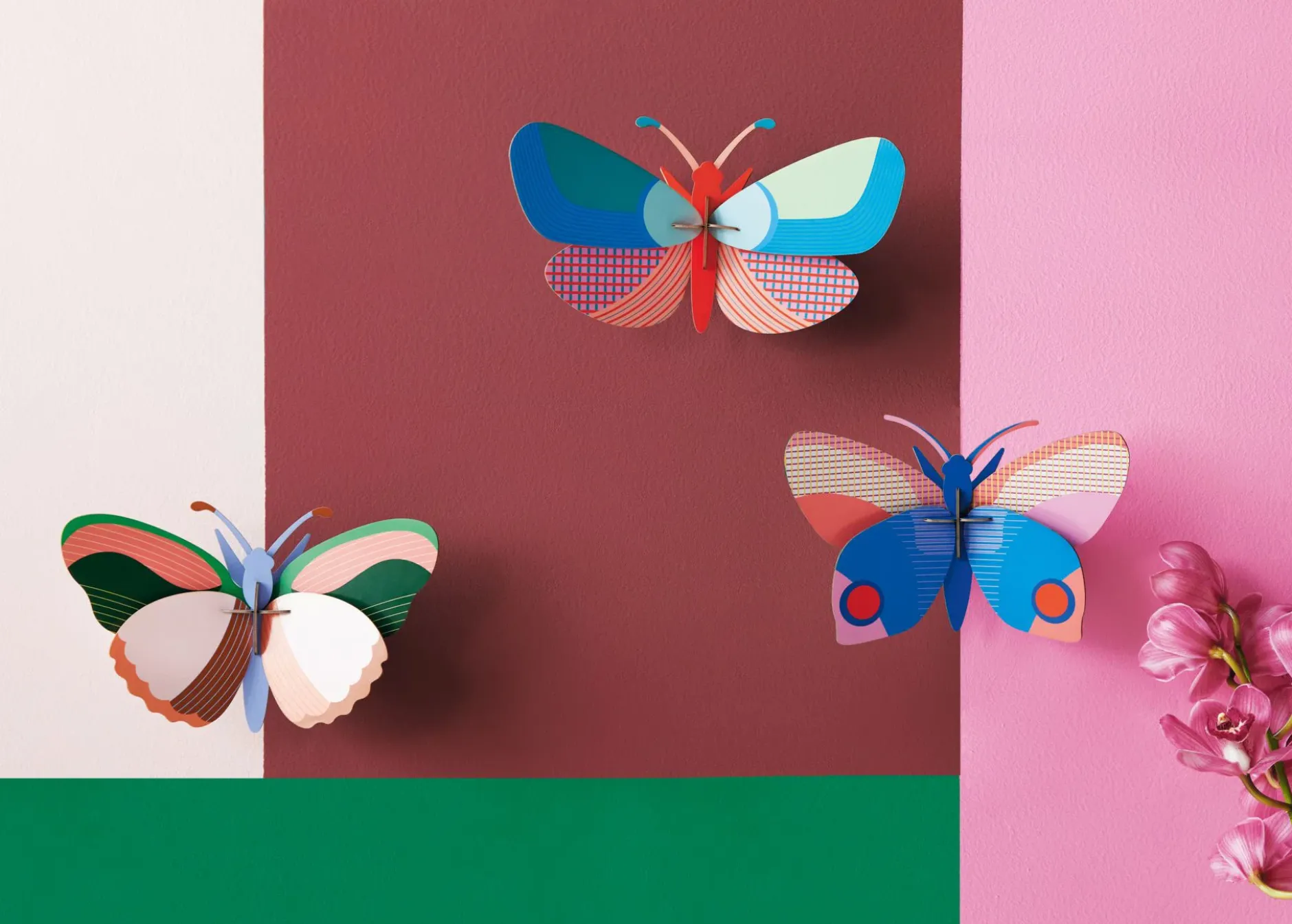 Wanddeko Papier 'Pfirsichflügel-Flattern'