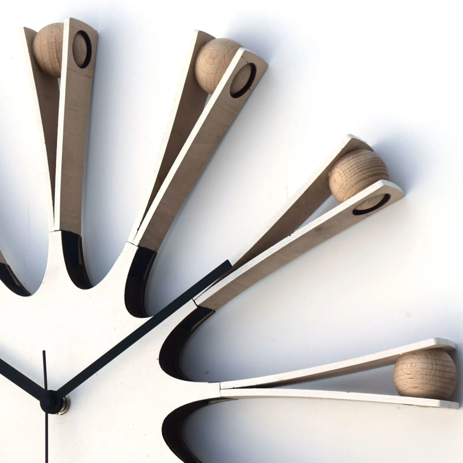 Wanduhr 'Juggler'